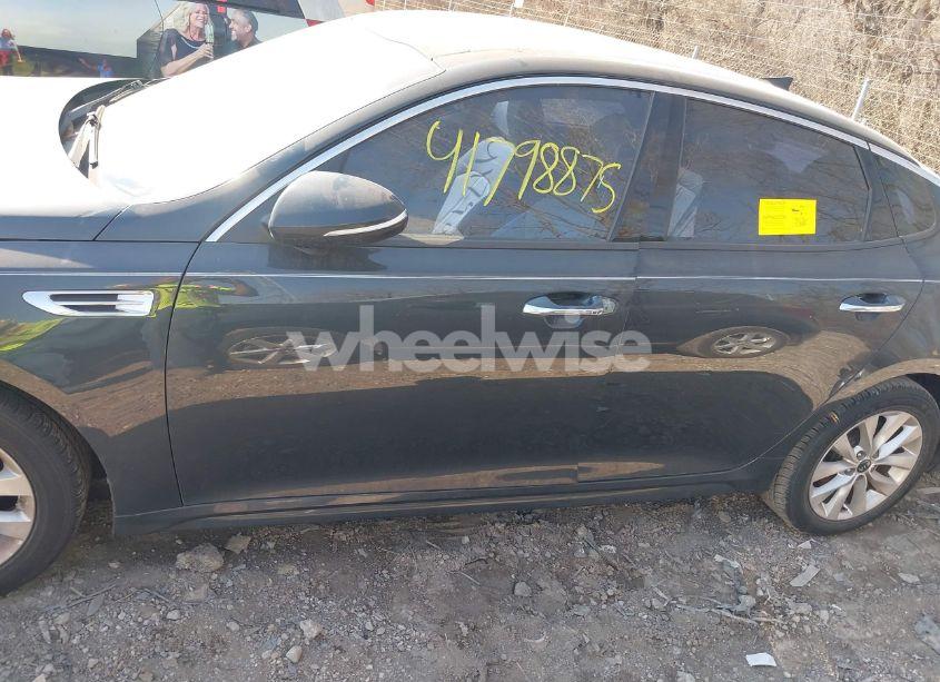 Photo 14 of 2016 Kia Optima EX (VIN 5XXGU4L3XGG098687)