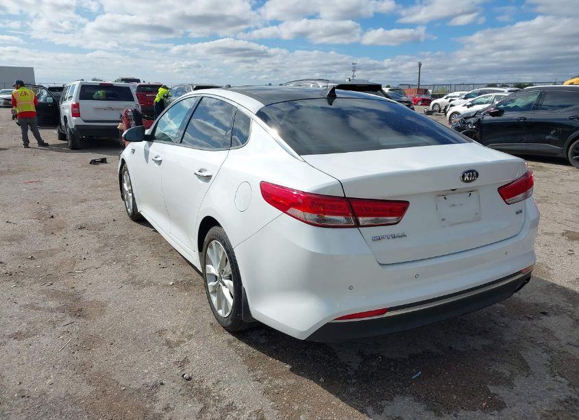 Photo 3 of 2016 Kia Optima EX (VIN 5XXGU4L3XGG119053)