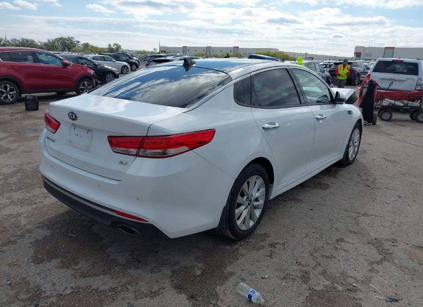 Photo 4 of 2016 Kia Optima EX (VIN 5XXGU4L3XGG119053)