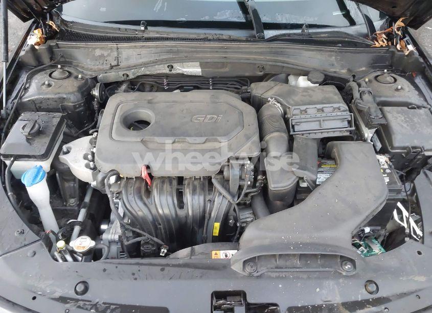 Photo 10 of 2016 Kia Optima EX (VIN 5XXGU4L3XGG120641)