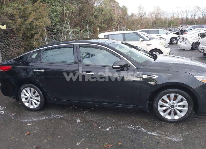 Photo 13 of 2016 Kia Optima EX (VIN 5XXGU4L3XGG120641)
