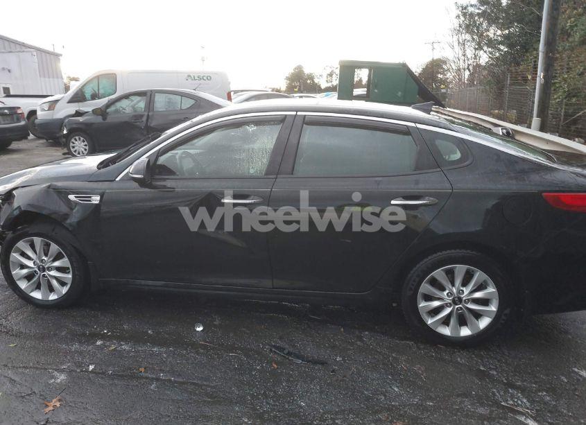 Photo 14 of 2016 Kia Optima EX (VIN 5XXGU4L3XGG120641)