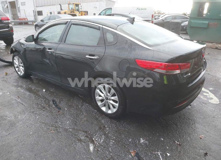 Photo 3 of 2016 Kia Optima EX (VIN 5XXGU4L3XGG120641)