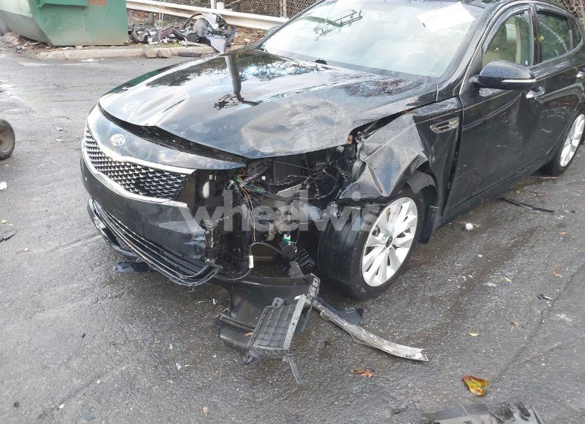 Photo 6 of 2016 Kia Optima EX (VIN 5XXGU4L3XGG120641)