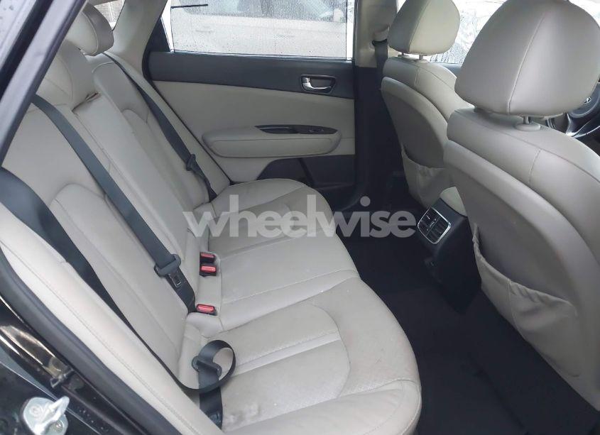 Photo 8 of 2016 Kia Optima EX (VIN 5XXGU4L3XGG120641)