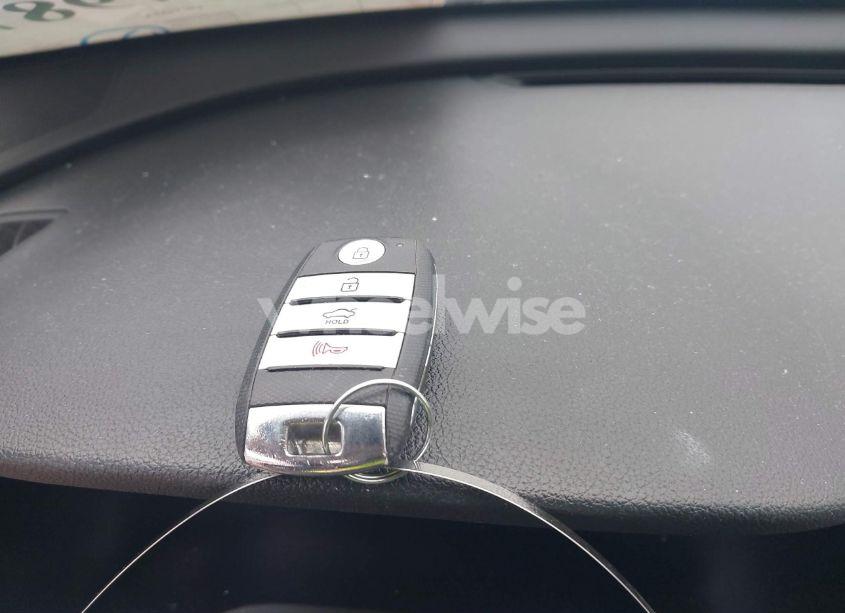 Photo 11 of 2017 Kia Optima EX (VIN 5XXGU4L3XHG143404)