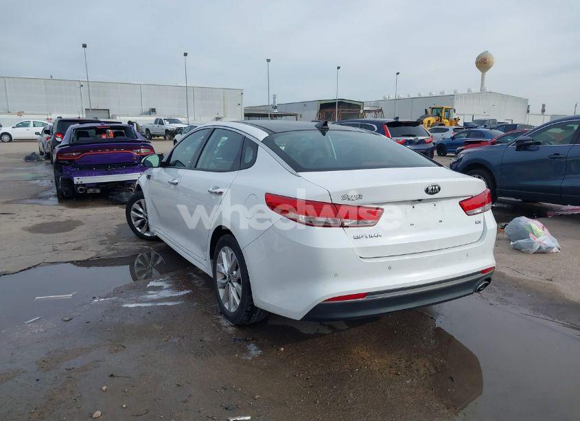 Photo 3 of 2017 Kia Optima EX (VIN 5XXGU4L3XHG143404)