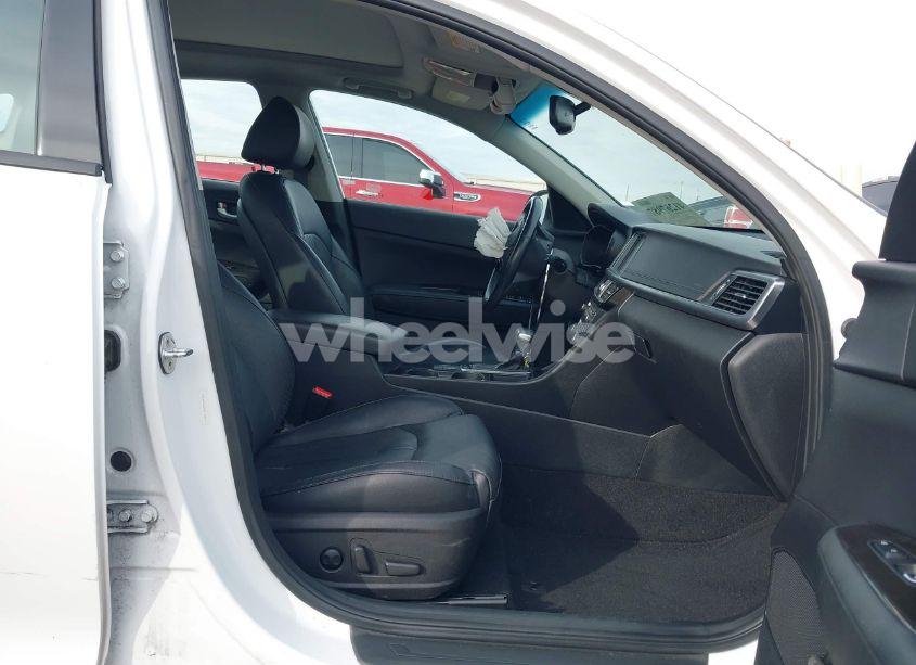 Photo 5 of 2017 Kia Optima EX (VIN 5XXGU4L3XHG143404)