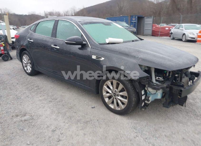 2018 Kia Optima EX (VIN 5XXGU4L3XJG227793) main photo