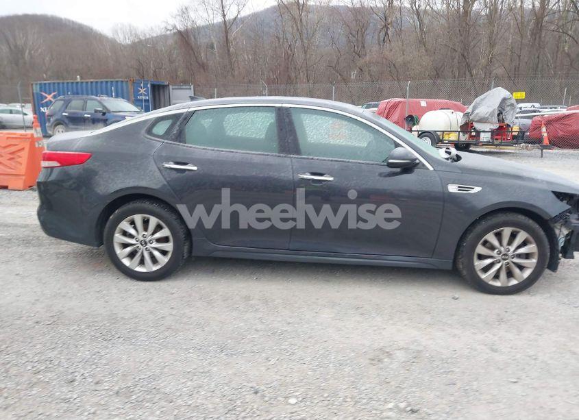 Photo 13 of 2018 Kia Optima EX (VIN 5XXGU4L3XJG227793)