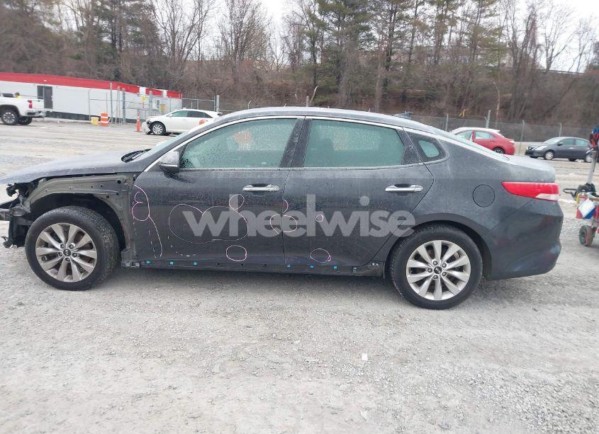 Photo 14 of 2018 Kia Optima EX (VIN 5XXGU4L3XJG227793)