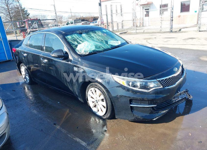 2018 Kia Optima EX (VIN 5XXGU4L3XJG249163) main photo