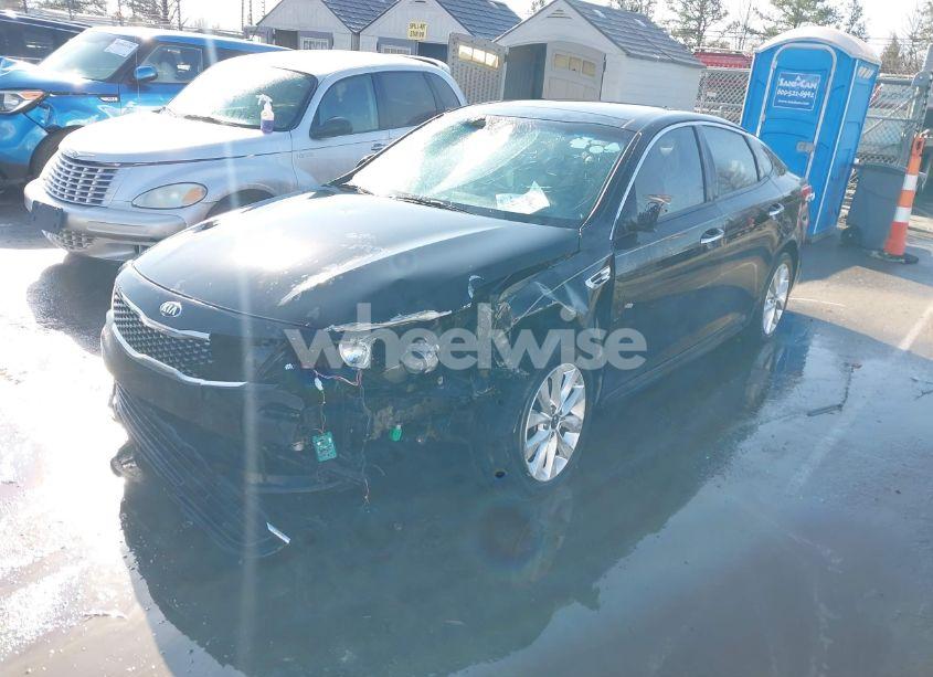 Photo 2 of 2018 Kia Optima EX (VIN 5XXGU4L3XJG249163)
