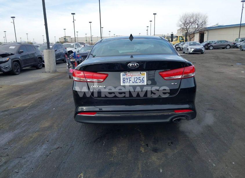 Photo 16 of 2018 Kia Optima EX (VIN 5XXGU4L3XJG273494)