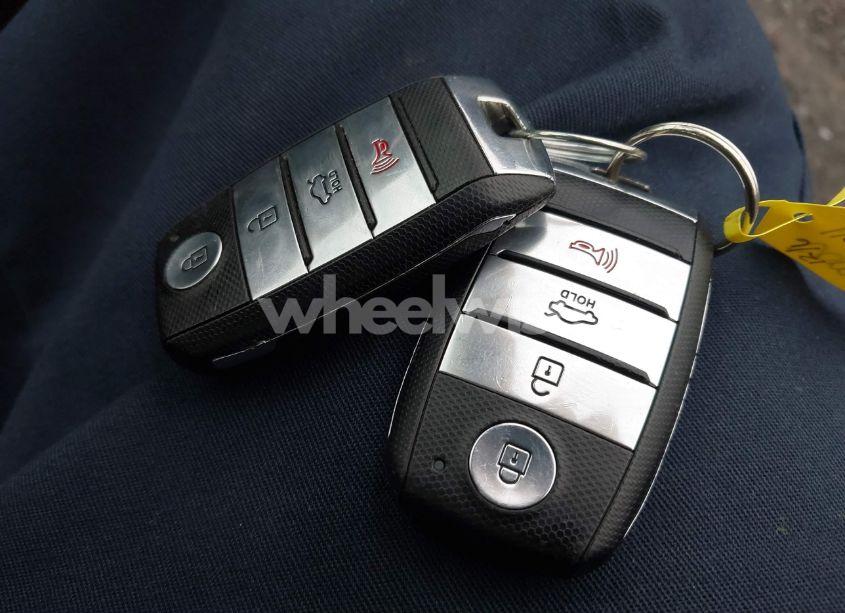 Photo 11 of 2016 Kia Optima SXL TURBO (VIN 5XXGV4L20GG087086)