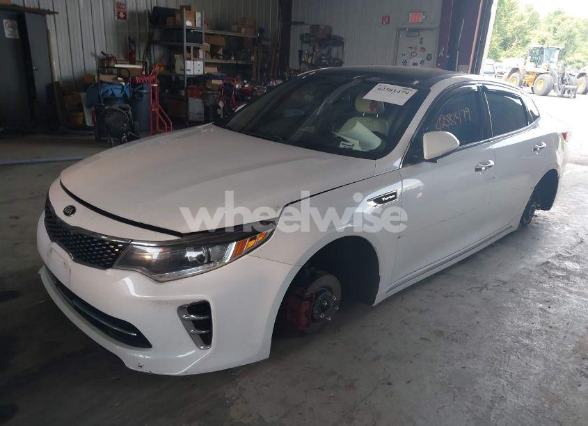 Photo 2 of 2016 Kia Optima SXL TURBO (VIN 5XXGV4L20GG107109)