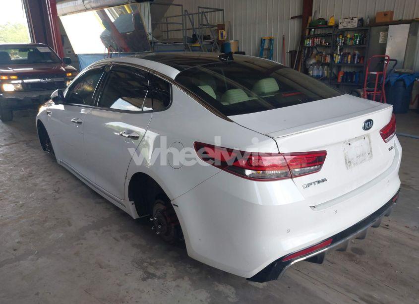 Photo 3 of 2016 Kia Optima SXL TURBO (VIN 5XXGV4L20GG107109)