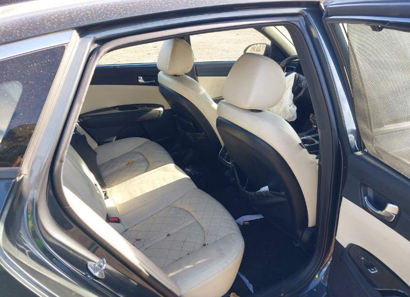 Photo 8 of 2016 Kia Optima SXL TURBO (VIN 5XXGV4L21GG051388)