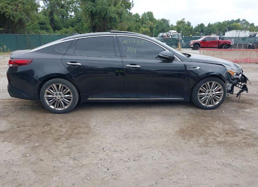 Photo 13 of 2016 Kia Optima SXL TURBO (VIN 5XXGV4L21GG069812)
