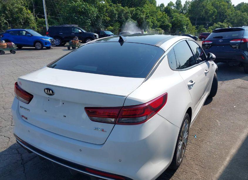 Photo 4 of 2016 Kia Optima SXL TURBO (VIN 5XXGV4L21GG115171)