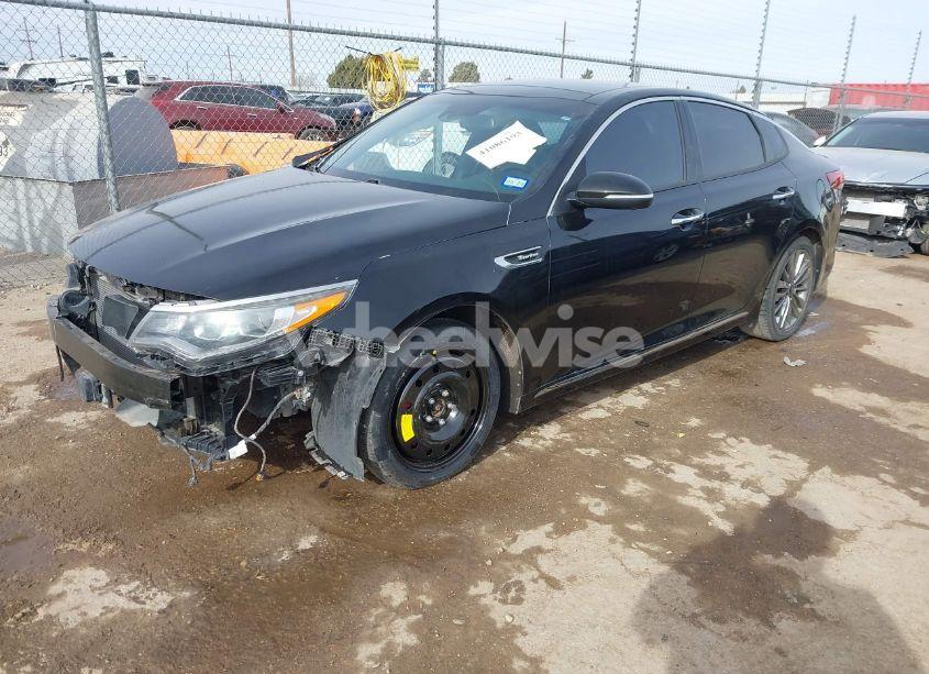 Photo 2 of 2019 Kia Optima SX TURBO (VIN 5XXGV4L21KG346628)