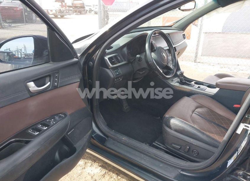 Photo 5 of 2019 Kia Optima SX TURBO (VIN 5XXGV4L21KG346628)