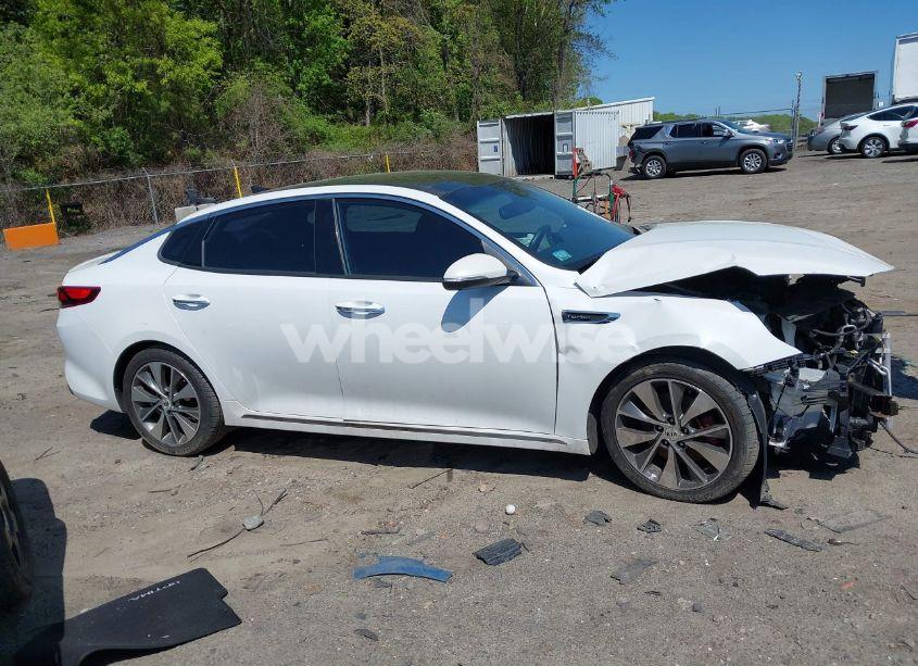 Photo 14 of 2016 Kia Optima SXL TURBO (VIN 5XXGV4L24GG029840)