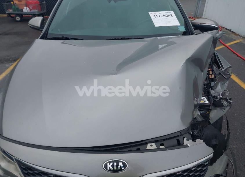 Photo 10 of 2018 Kia Optima SX TURBO (VIN 5XXGV4L24JG226353)