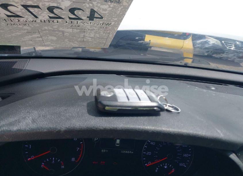 Photo 11 of 2016 Kia Optima SXL TURBO (VIN 5XXGV4L25GG077816)