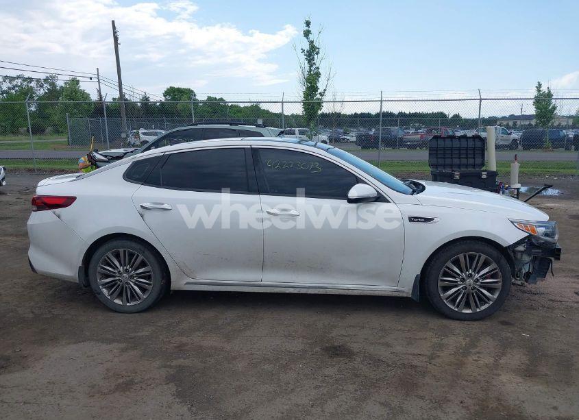 Photo 13 of 2016 Kia Optima SXL TURBO (VIN 5XXGV4L26GG067859)