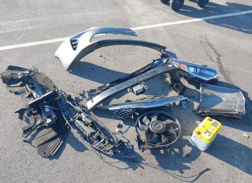 Photo 12 of 2016 Kia Optima SXL TURBO (VIN 5XXGV4L26GG112332)