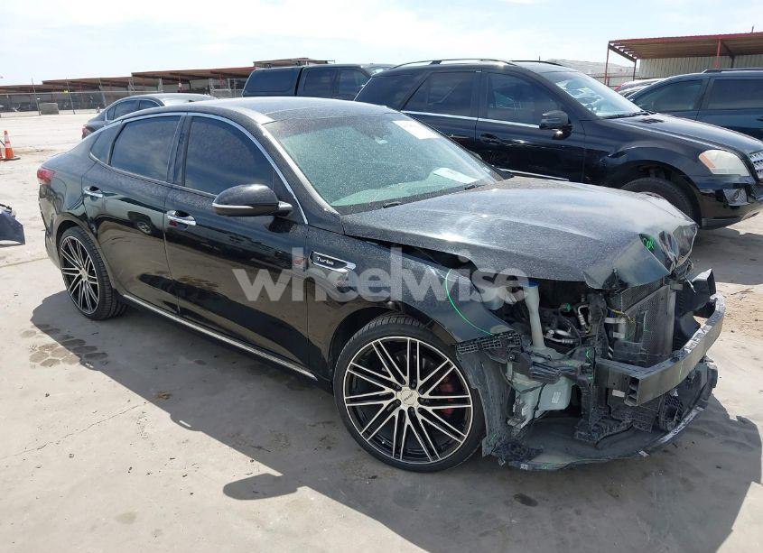 2018 Kia Optima SX TURBO (VIN 5XXGV4L26JG195641) main photo