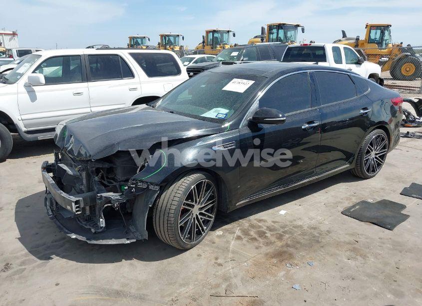 Photo 2 of 2018 Kia Optima SX TURBO (VIN 5XXGV4L26JG195641)