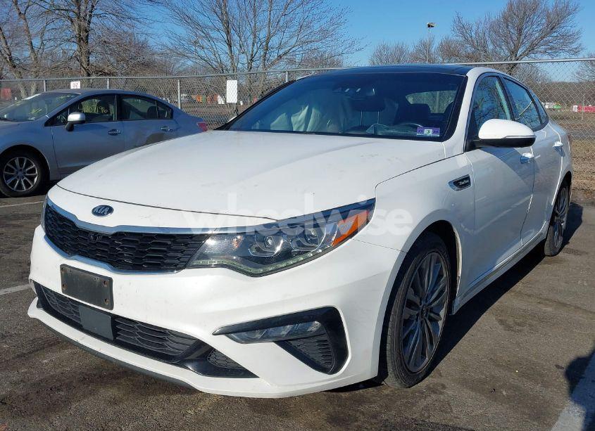 Photo 2 of 2019 Kia Optima SX TURBO (VIN 5XXGV4L26KG303256)