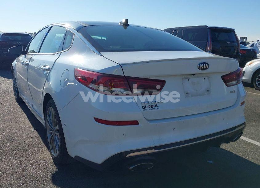 Photo 3 of 2019 Kia Optima SX TURBO (VIN 5XXGV4L26KG303256)