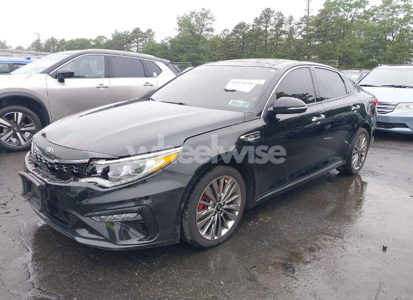 Photo 2 of 2019 Kia Optima SX TURBO (VIN 5XXGV4L28KG306871)