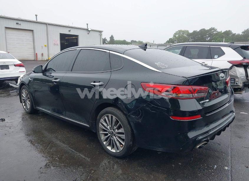 Photo 3 of 2019 Kia Optima SX TURBO (VIN 5XXGV4L28KG306871)