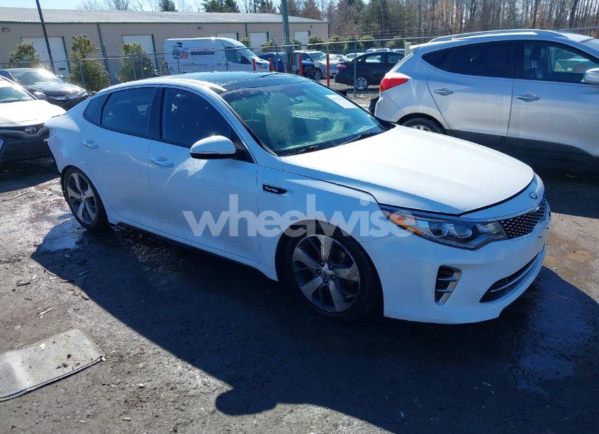 2017 Kia Optima SX TURBO (VIN 5XXGW4L20HG121574) main photo
