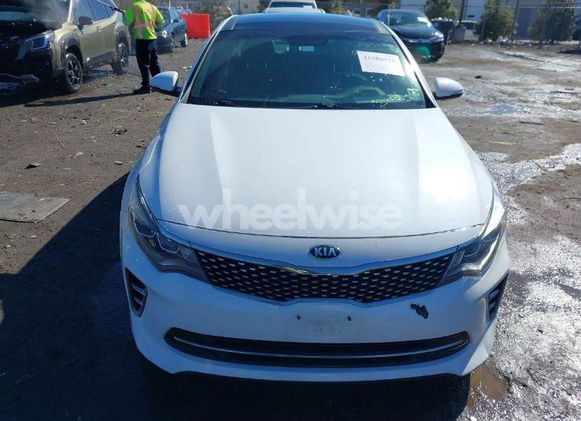 Photo 13 of 2017 Kia Optima SX TURBO (VIN 5XXGW4L20HG121574)