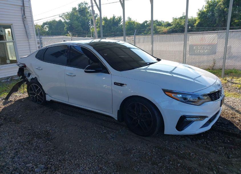 Photo 13 of 2019 Kia Optima SX TURBO (VIN 5XXGW4L20KG366978)