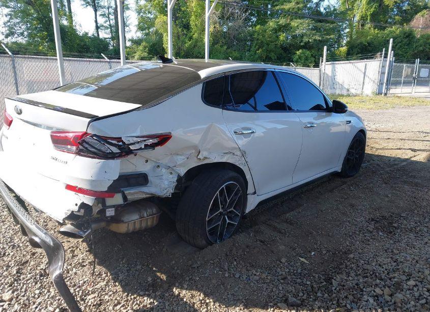 Photo 4 of 2019 Kia Optima SX TURBO (VIN 5XXGW4L20KG366978)