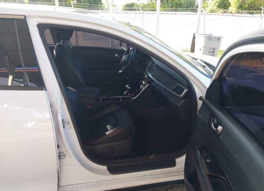 Photo 5 of 2019 Kia Optima SX TURBO (VIN 5XXGW4L20KG366978)