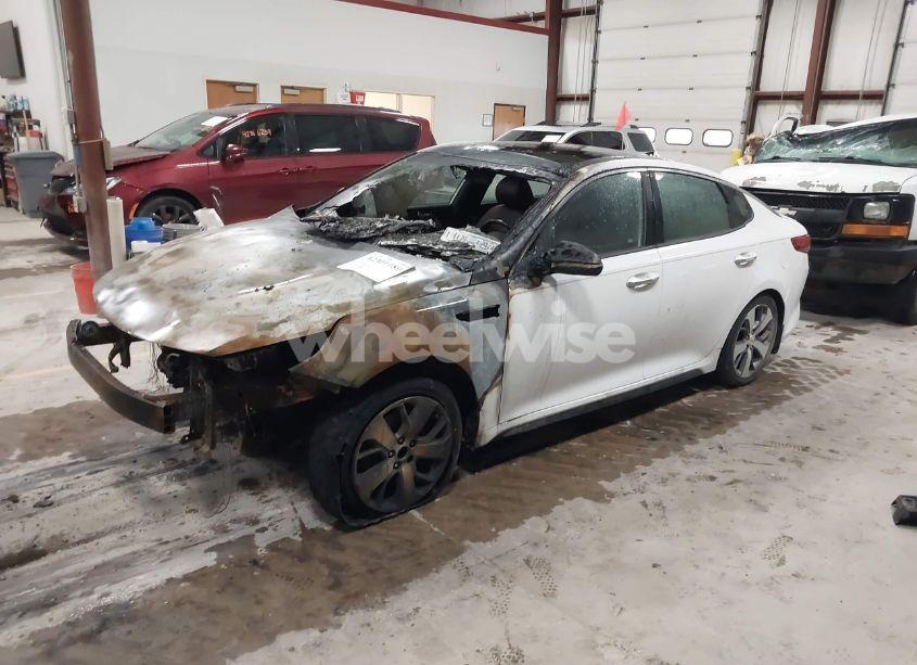 Photo 2 of 2016 Kia Optima SX TURBO (VIN 5XXGW4L24GG002425)