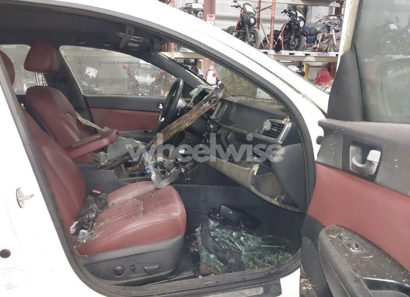 Photo 5 of 2016 Kia Optima SX TURBO (VIN 5XXGW4L24GG002425)