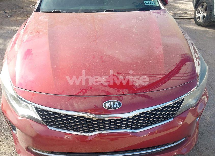 Photo 10 of 2018 Kia Optima SX TURBO (VIN 5XXGW4L24JG192556)