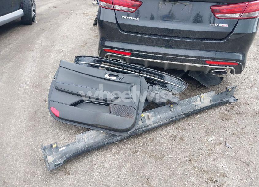 Photo 12 of 2018 Kia Optima SX TURBO (VIN 5XXGW4L24JG242582)
