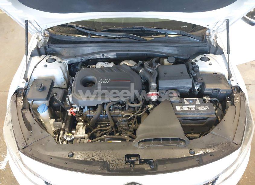 Photo 10 of 2019 Kia Optima SX TURBO (VIN 5XXGW4L26KG307854)