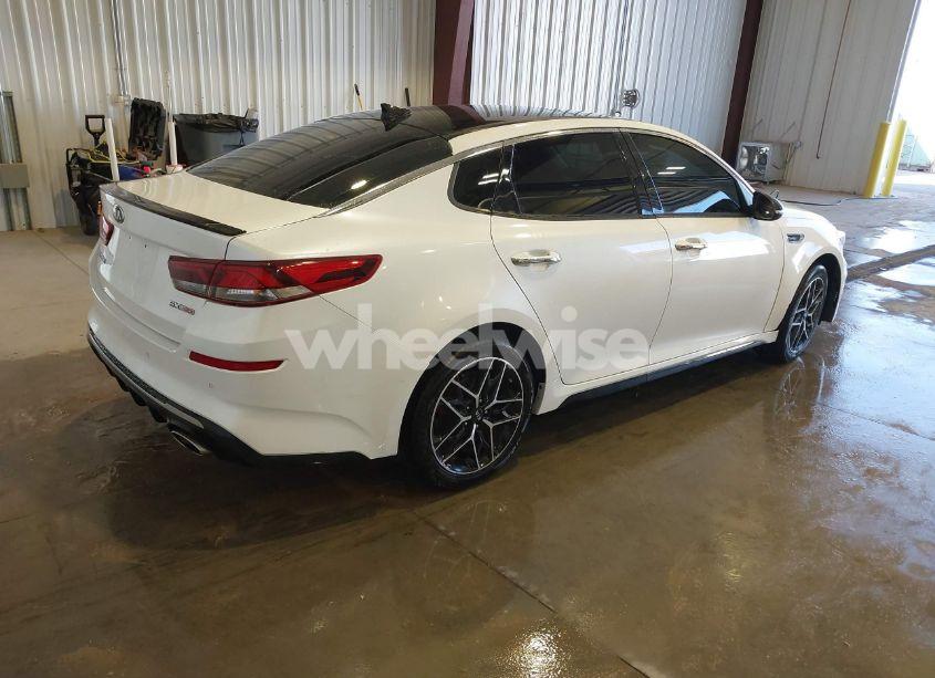 Photo 4 of 2019 Kia Optima SX TURBO (VIN 5XXGW4L26KG307854)