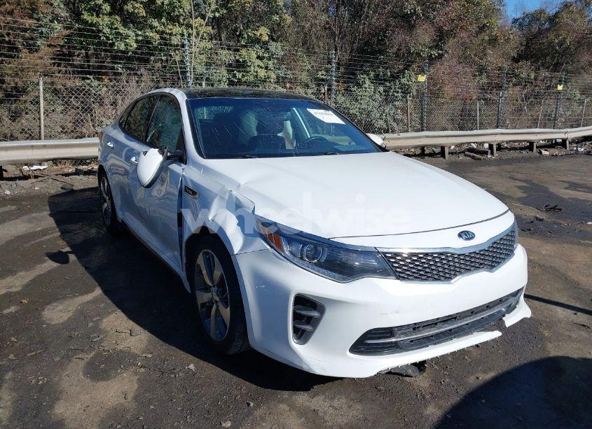 2016 Kia Optima SX TURBO (VIN 5XXGW4L27GG012575) main photo