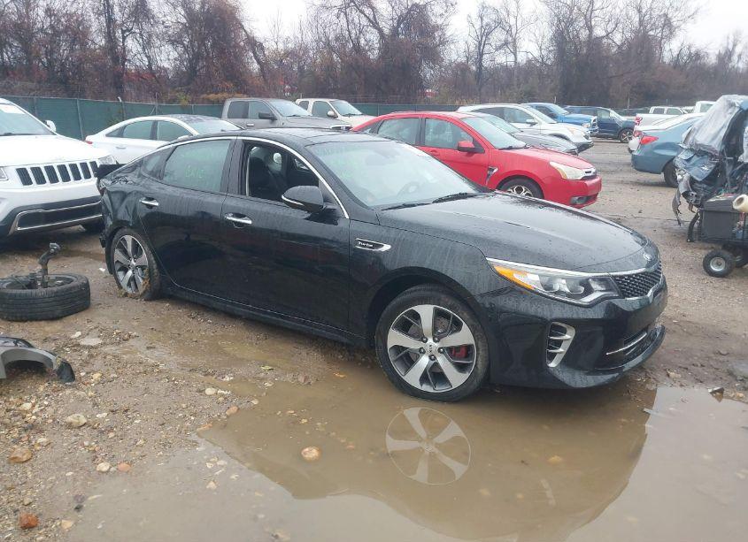 2017 Kia Optima SX TURBO (VIN 5XXGW4L27HG173221) main photo